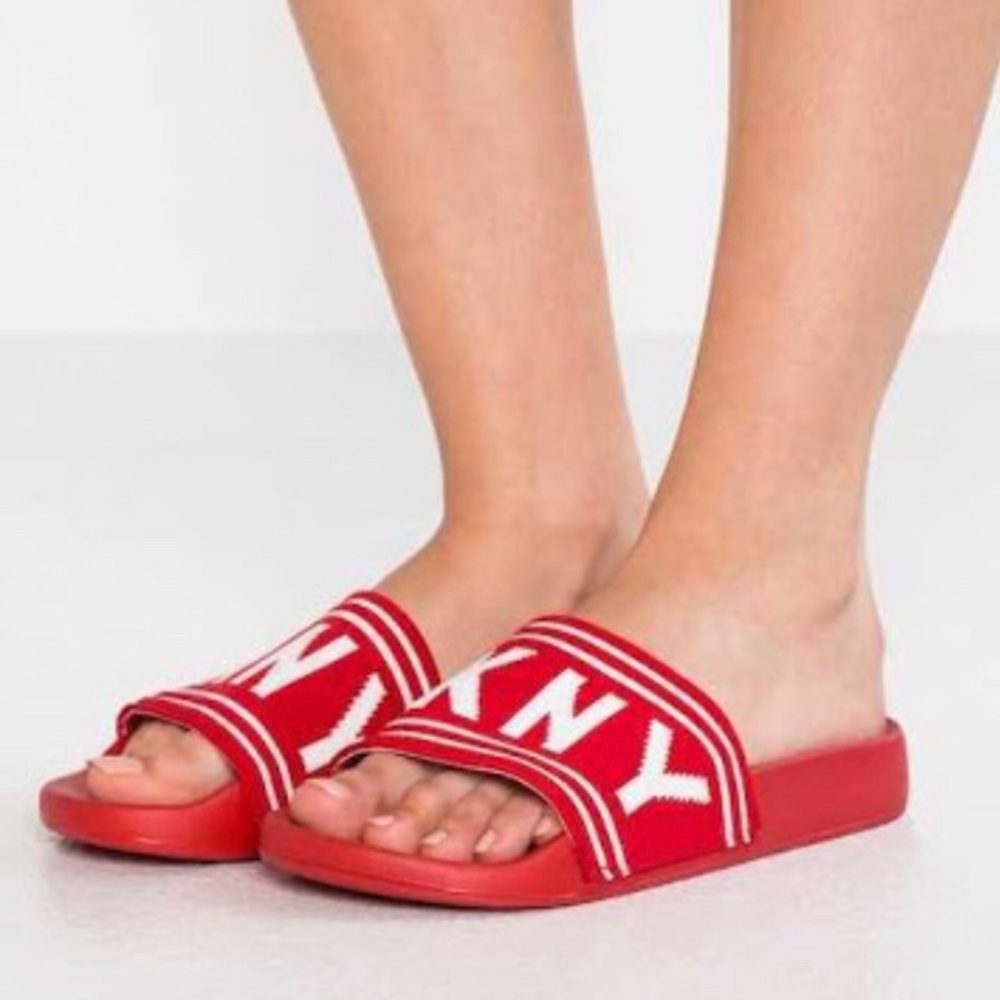 DKNY Zora - Slide Flat SA - US 8